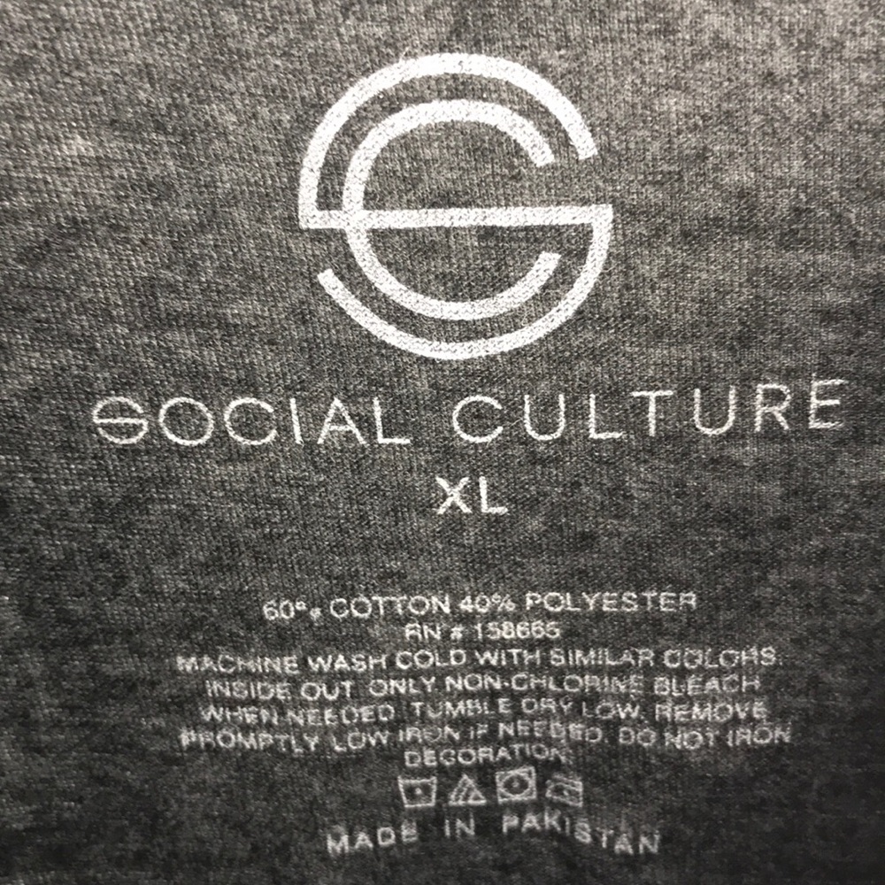 NEW Social Culture Graphic Tee Gray Shirt Size XL Trick Or Treat Unisex - Picture 10 of 10